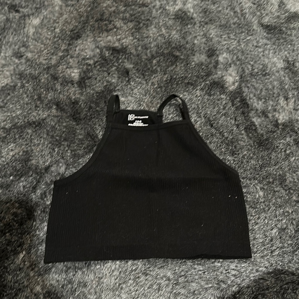 No Boundaries Black Sleeveless Fitted Crop Tank Top